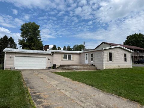 Photo of 189 Grove Avenue, Reedsville, WV 26547 (MLS # 10160882)