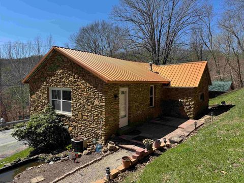 Photo of 968 Bunner Ridge Road, Fairmont, WV 26554 (MLS # 10164159)