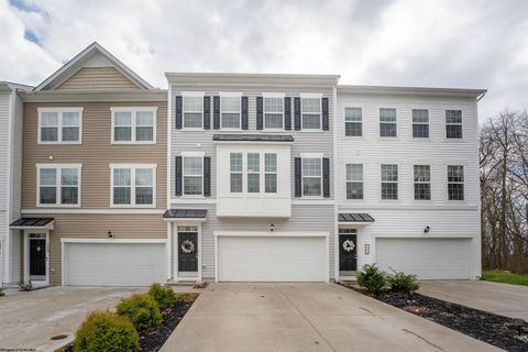 Photo of 302 Bay Street, Morgantown, WV 26508 (MLS # 10164192)