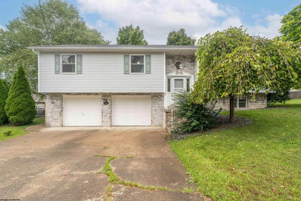 224 AURORA DR, MORGANTOWN, WV 26508 - Image 8e6d474e82d60d8e986b7049d24dcf5f/485973136