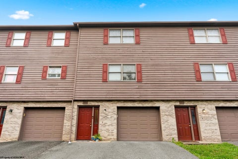 Photo of 204 Stonegate Circle, Morgantown, WV 26505 (MLS # 10165479)