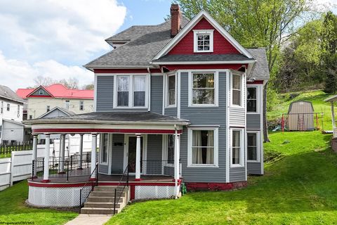 Photo of 314 Dewey Avenue, Grafton, WV 26354 (MLS # 10164379)