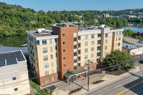 Photo of 1117 University Avenue #305, Morgantown, WV 26505 (MLS # 10162672)