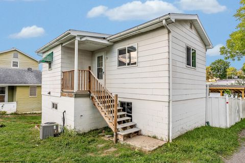Photo of 532 1/2 Herman Avenue, Star City, WV 26505 (MLS # 10161711)