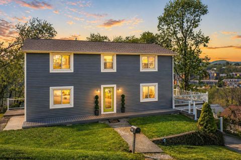 Photo of 752 Northwest Drive, Morgantown, WV 26505 (MLS # 10164488)