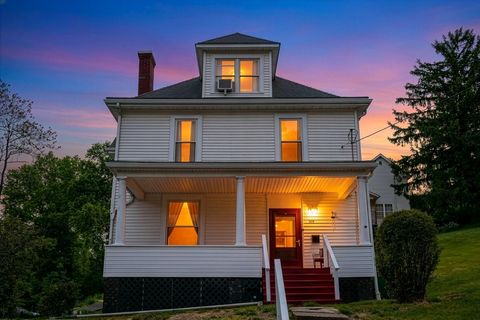 Photo of 509 E Prospect Street, Morgantown, WV 26505 (MLS # 10164727)