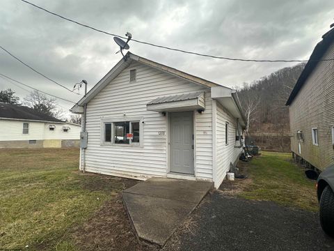 Photo of 1208 N River Avenue, Weston, WV 26452 (MLS # 10163478)
