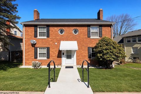 Photo of 1 Hillside Drive, Fairmont, WV 26554 (MLS # 10164640)