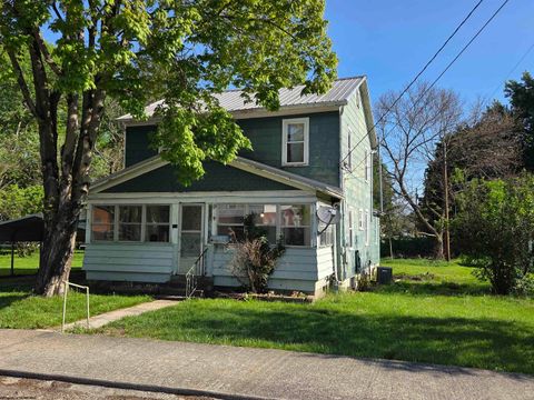 Photo of 115 Davis Street, Parsons, WV 26287 (MLS # 10164620)