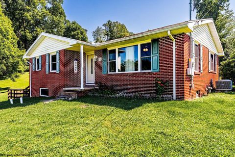 Photo of 36 Plantation Drive, Morgantown, WV 26508 (MLS # 10160926)