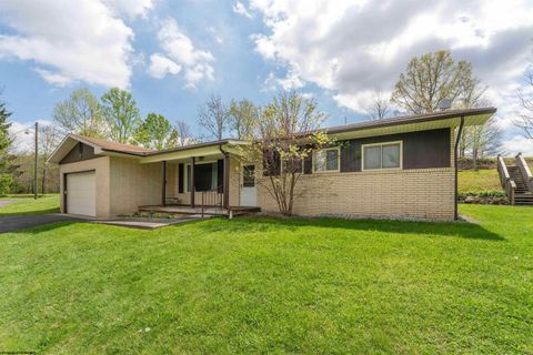 Photo of 822 Kingwood Pike, Morgantown, WV 26508 (MLS # 10164546)