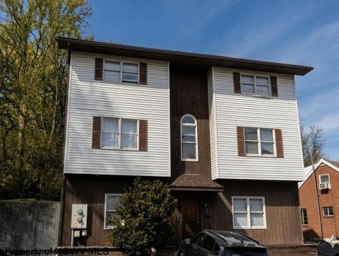 Photo of 32 Highland Avenue, Morgantown, WV 26505 (MLS # 10164491)