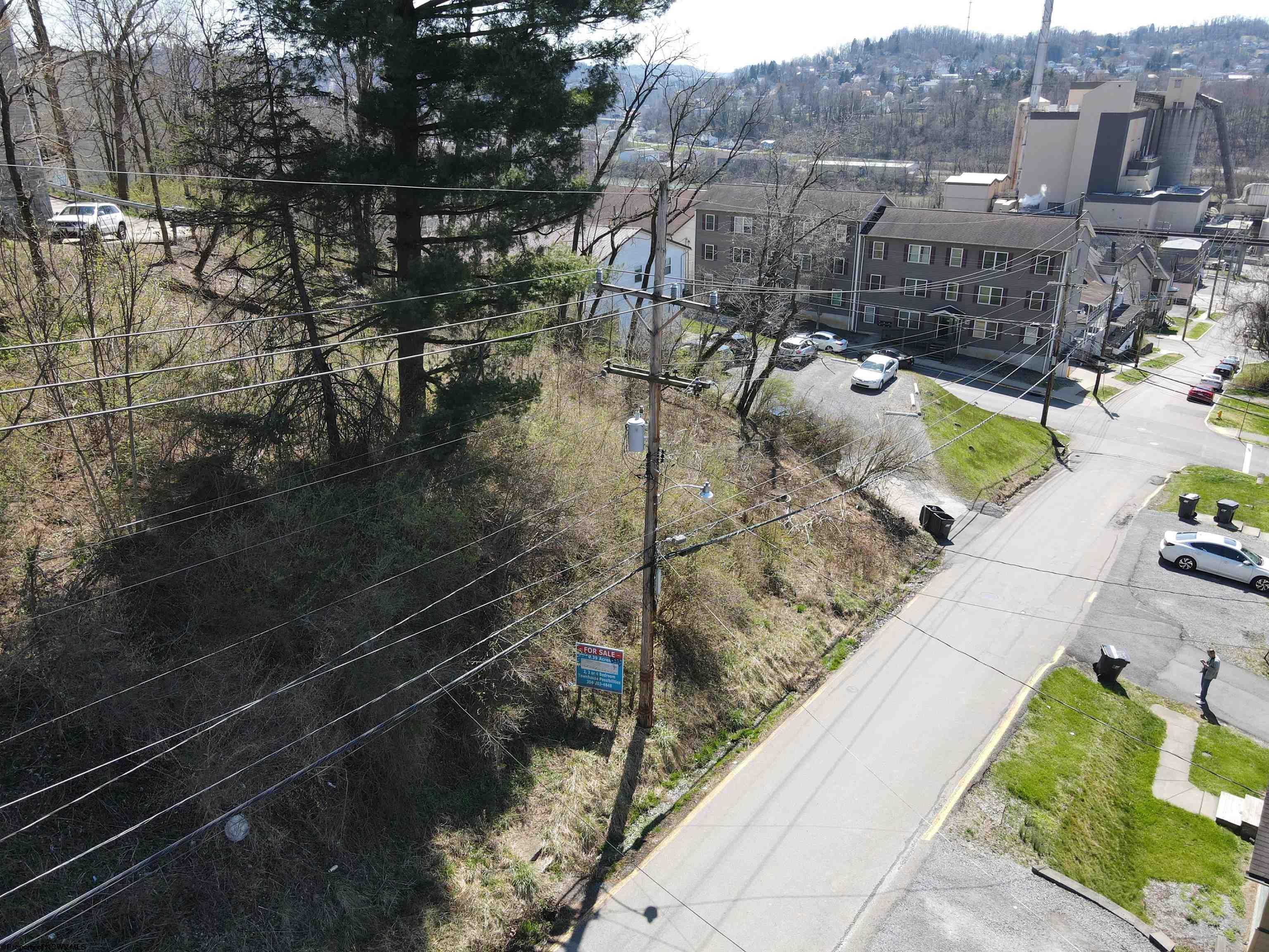 Photo 3 of 16 of 312 6th Street land