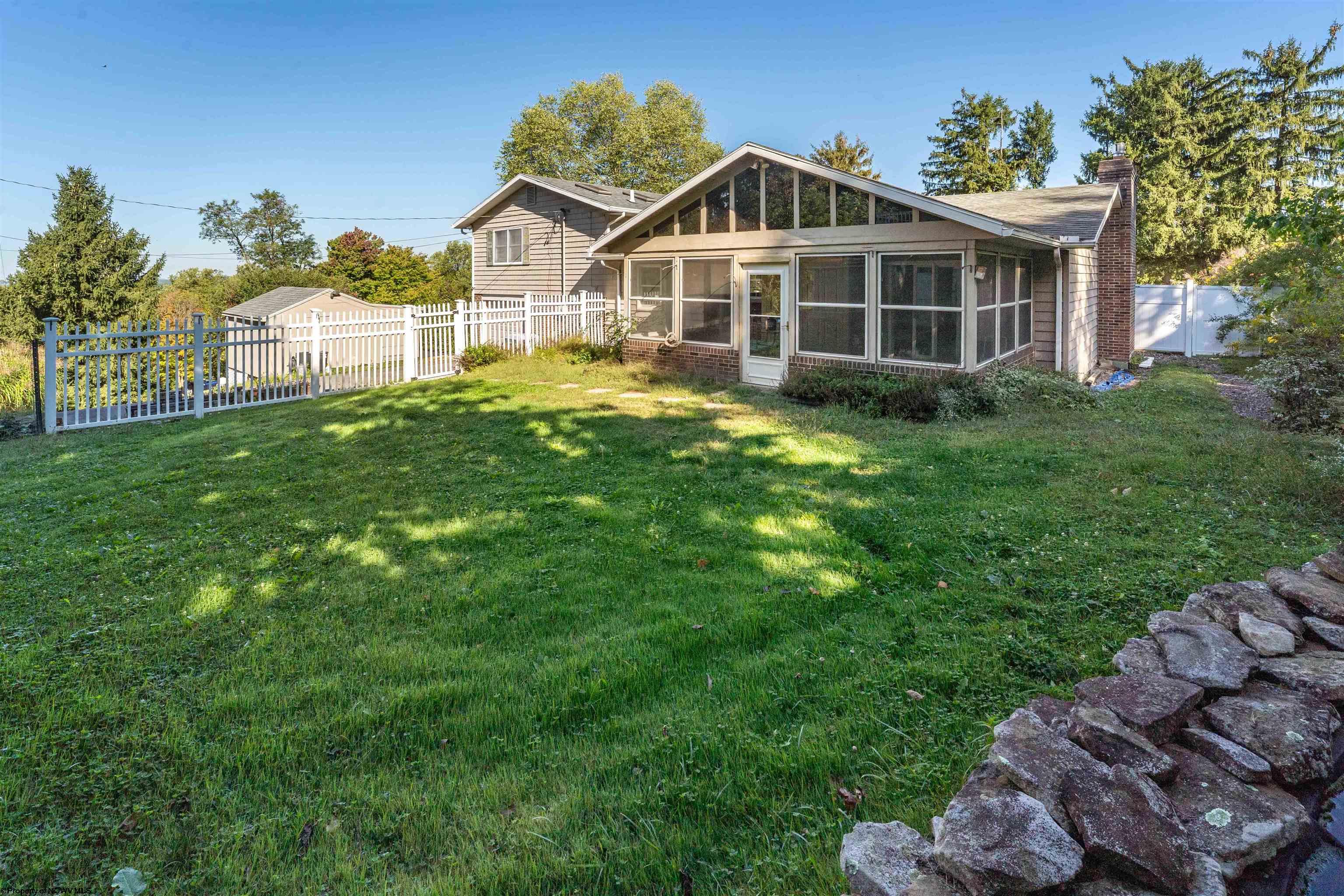 Morgantown, West Virginia 26508, United States, 4 Bedrooms Bedrooms, ,2 BathroomsBathrooms,Residential,Active,221594