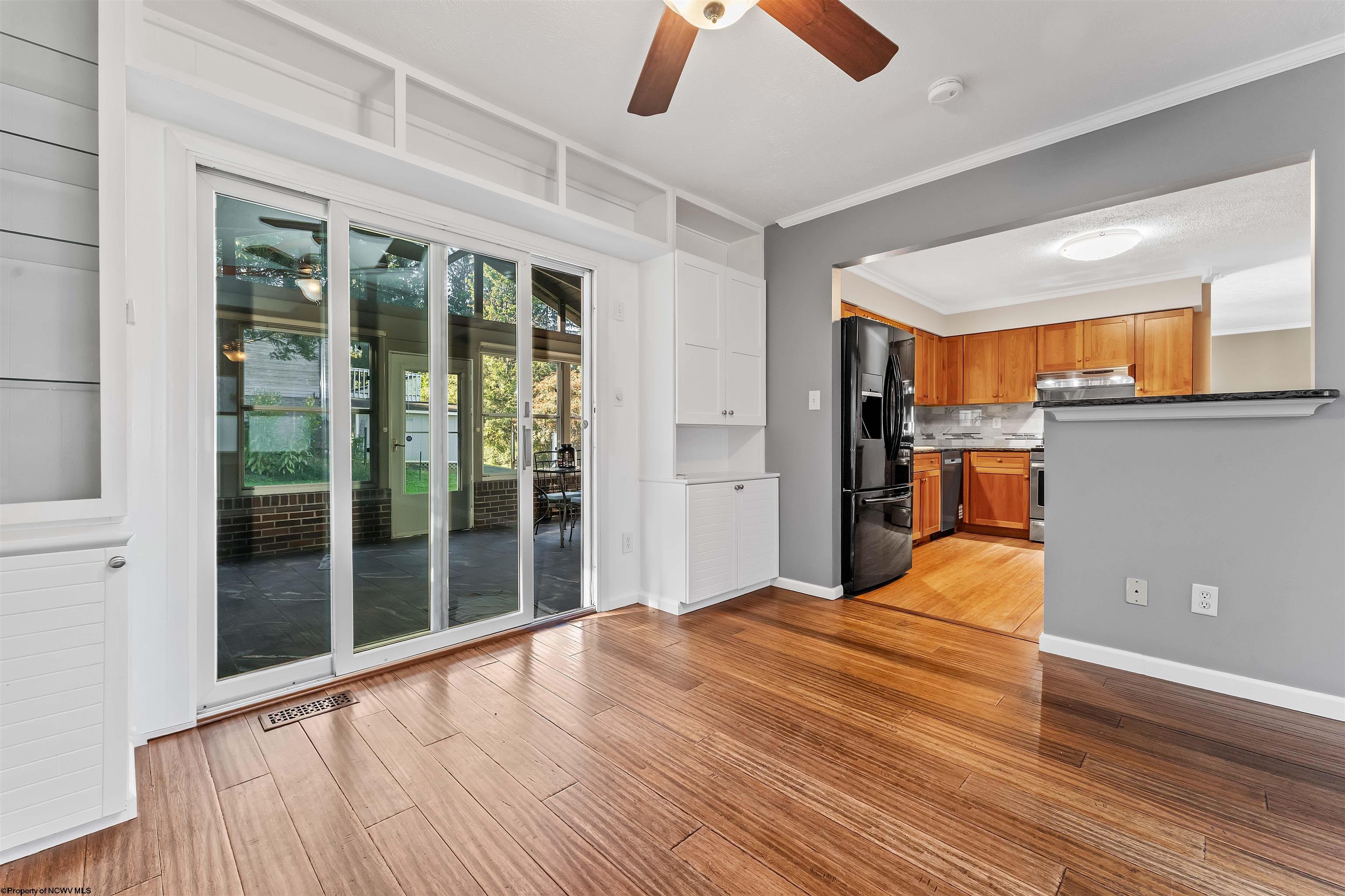 Morgantown, West Virginia 26508, United States, 4 Bedrooms Bedrooms, ,2 BathroomsBathrooms,Residential,Active,221594