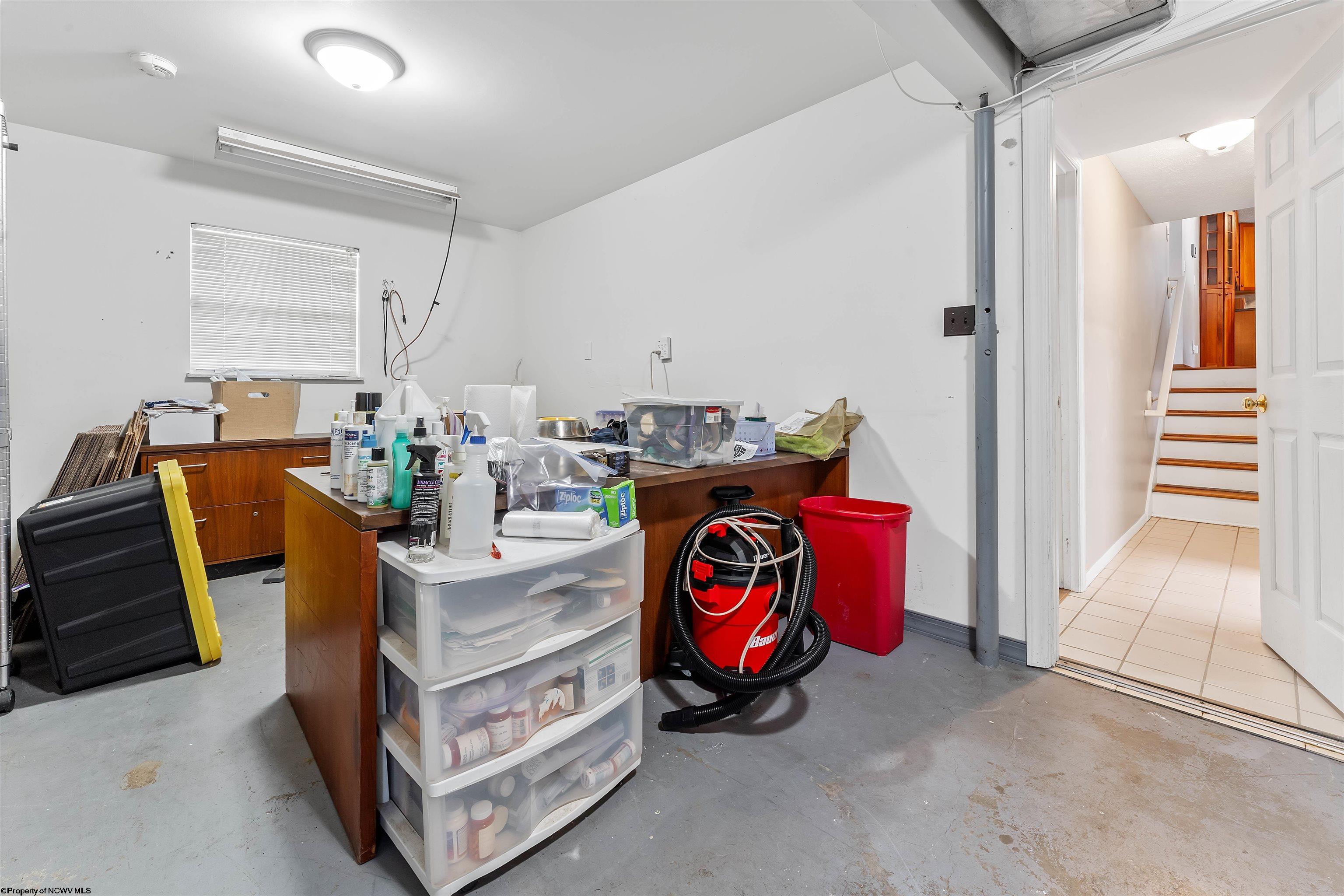 Morgantown, West Virginia 26508, United States, 4 Bedrooms Bedrooms, ,2 BathroomsBathrooms,Residential,Active,221594