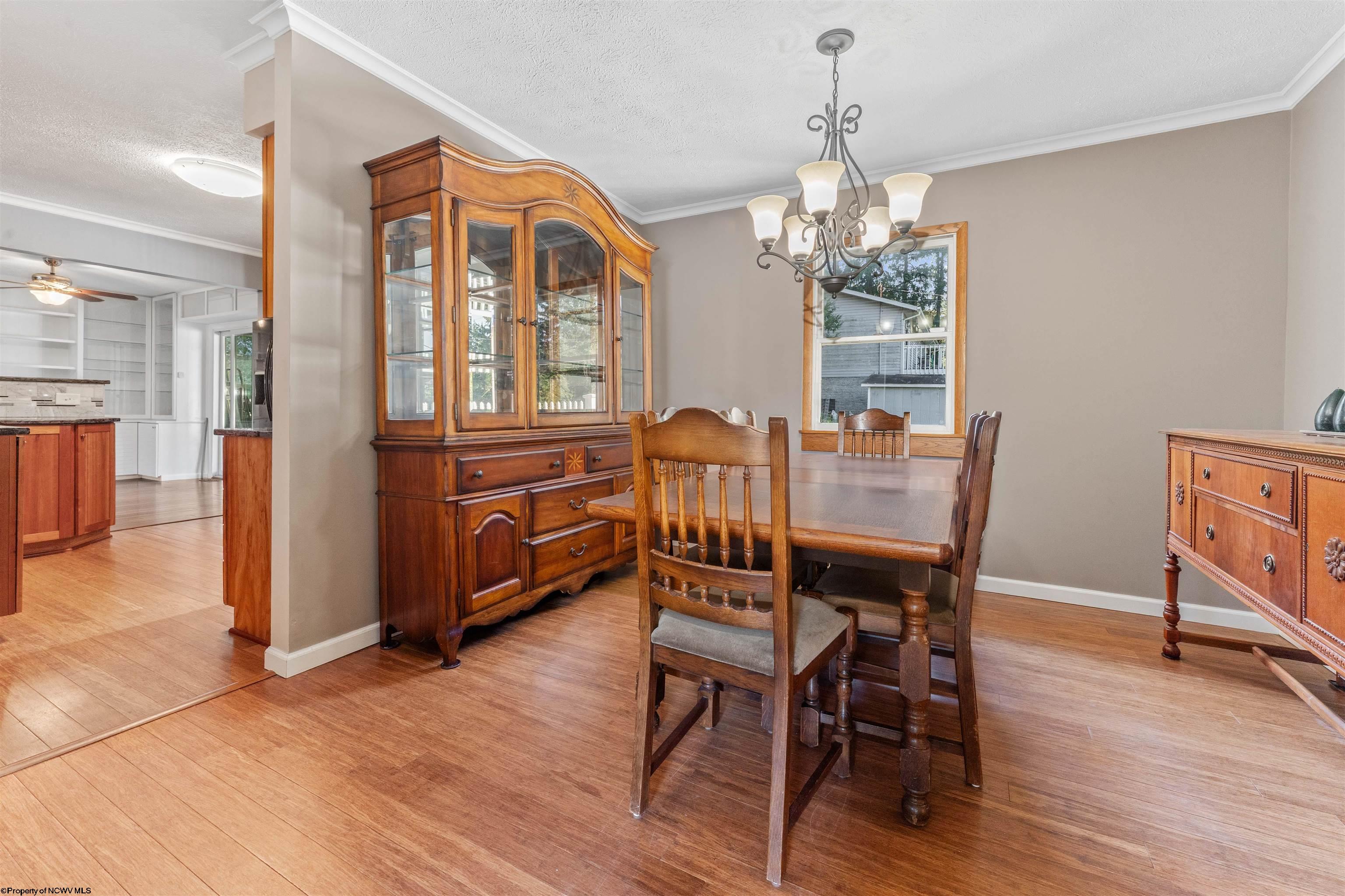 Morgantown, West Virginia 26508, United States, 4 Bedrooms Bedrooms, ,2 BathroomsBathrooms,Residential,Active,221594