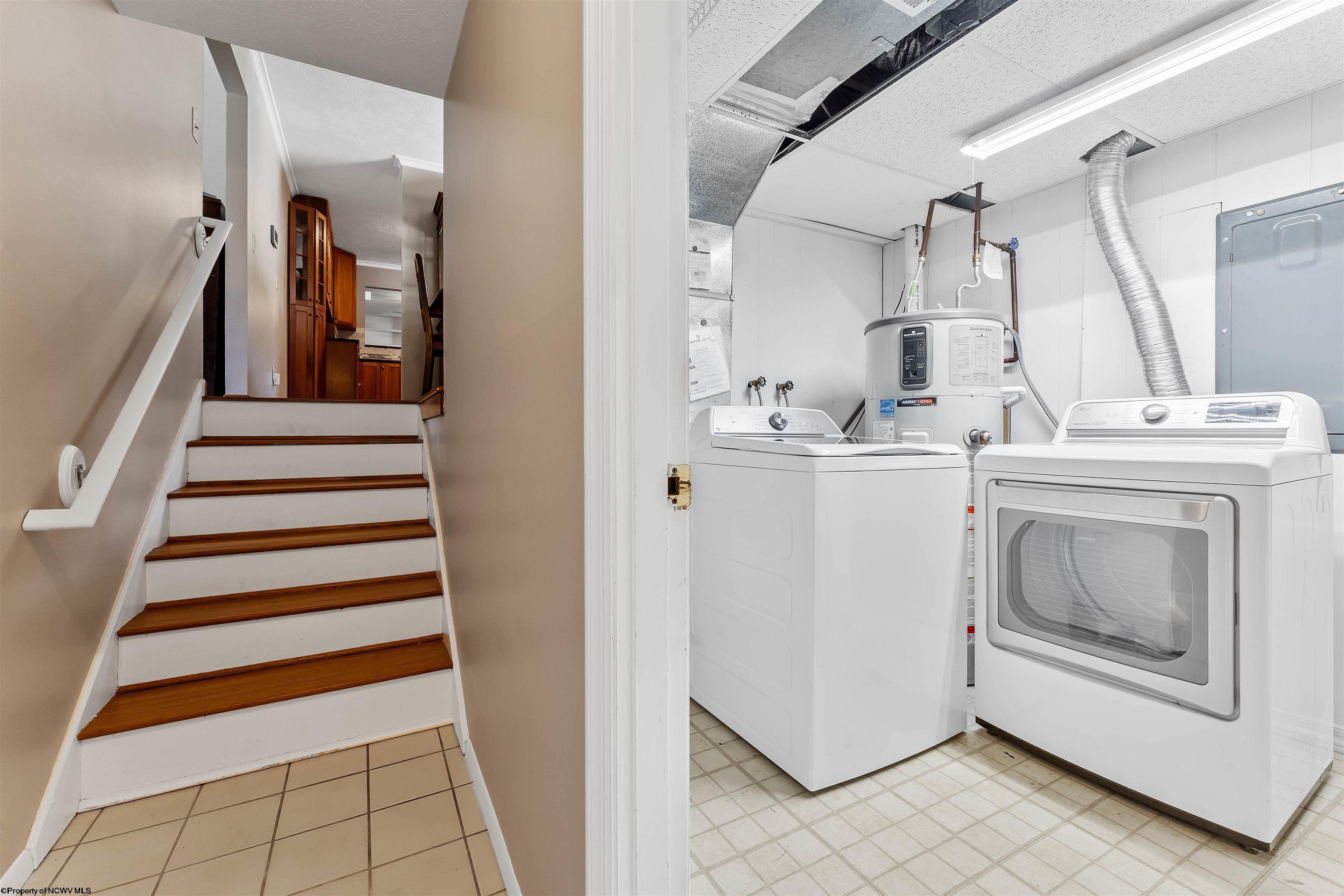 Morgantown, West Virginia 26508, United States, 4 Bedrooms Bedrooms, ,2 BathroomsBathrooms,Residential,Active,221594