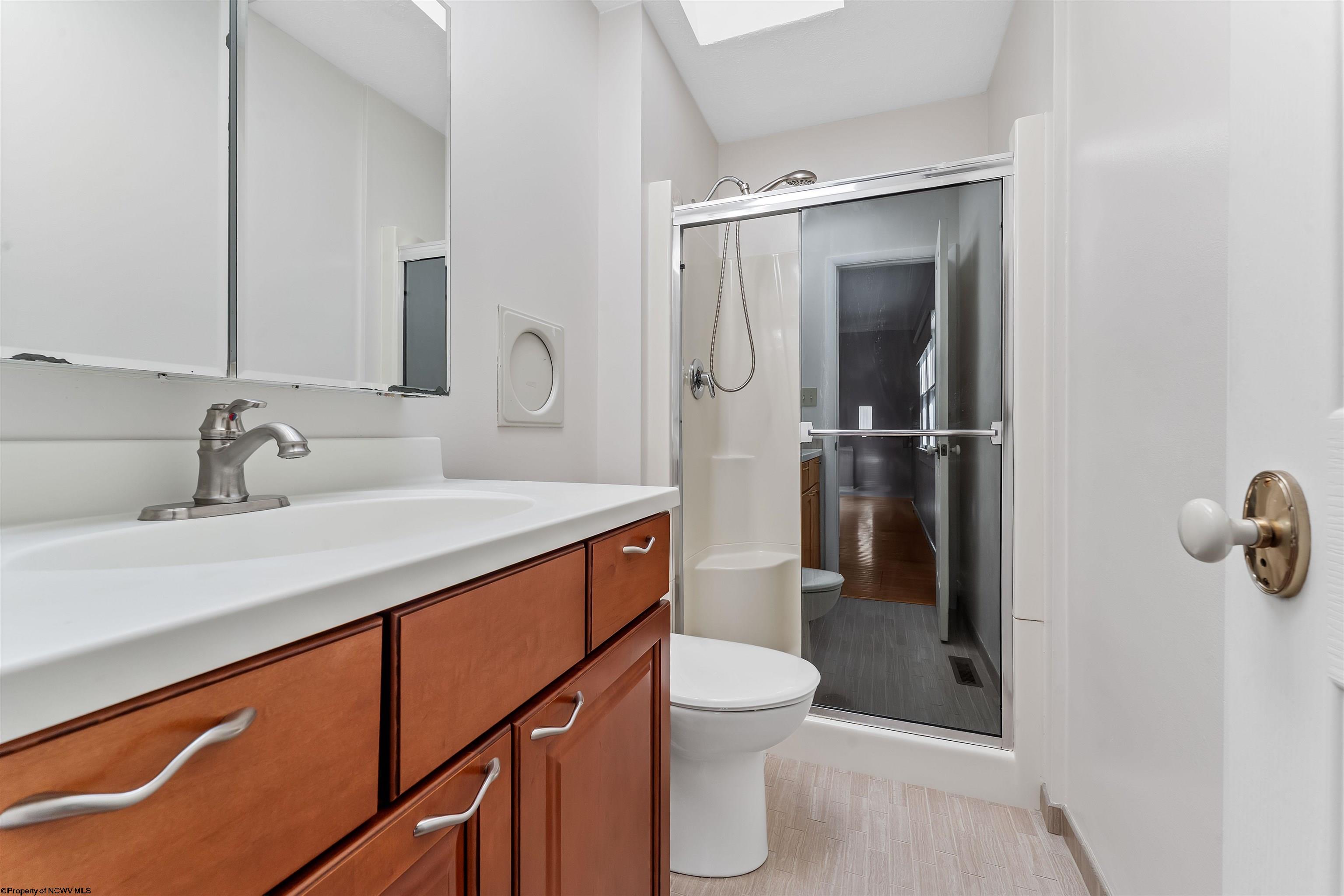 Morgantown, West Virginia 26508, United States, 4 Bedrooms Bedrooms, ,2 BathroomsBathrooms,Residential,Active,221594