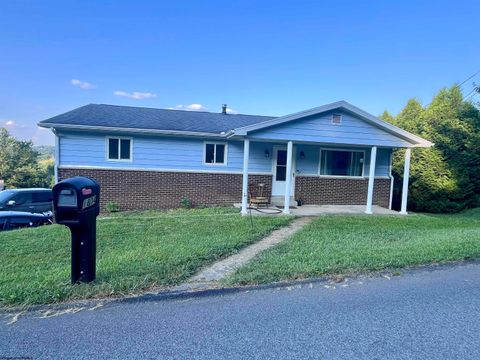 Photo of 1804 Vernon Drive, Fairmont, WV 26554 (MLS # 10160814)