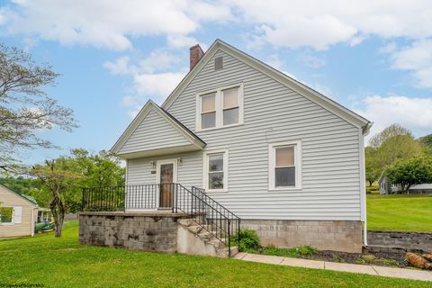 Photo of 1417 Andmore Avenue, Morgantown, WV 26505 (MLS # 10164965)