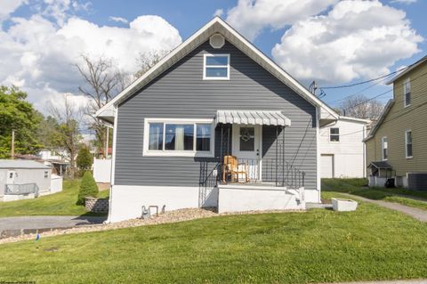 Photo of 536 Herman Avenue, Star City, WV 26505 (MLS # 10164460)