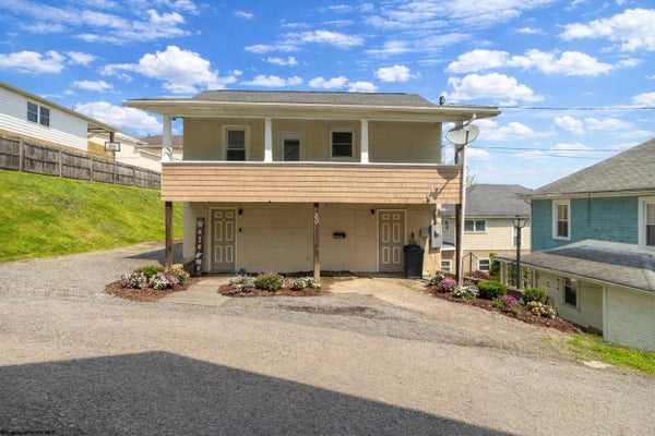 30 SPRING ST, WESTOVER, WV 26501 - Image a4bfbccbd8eb156091decbbca87db52d/1513489392