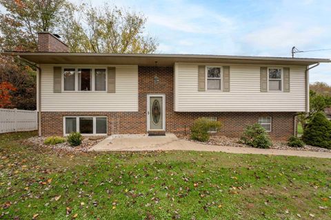 Photo of 20 Meadow Brooke Drive, Morgantown, WV 26508 (MLS # 10162136)
