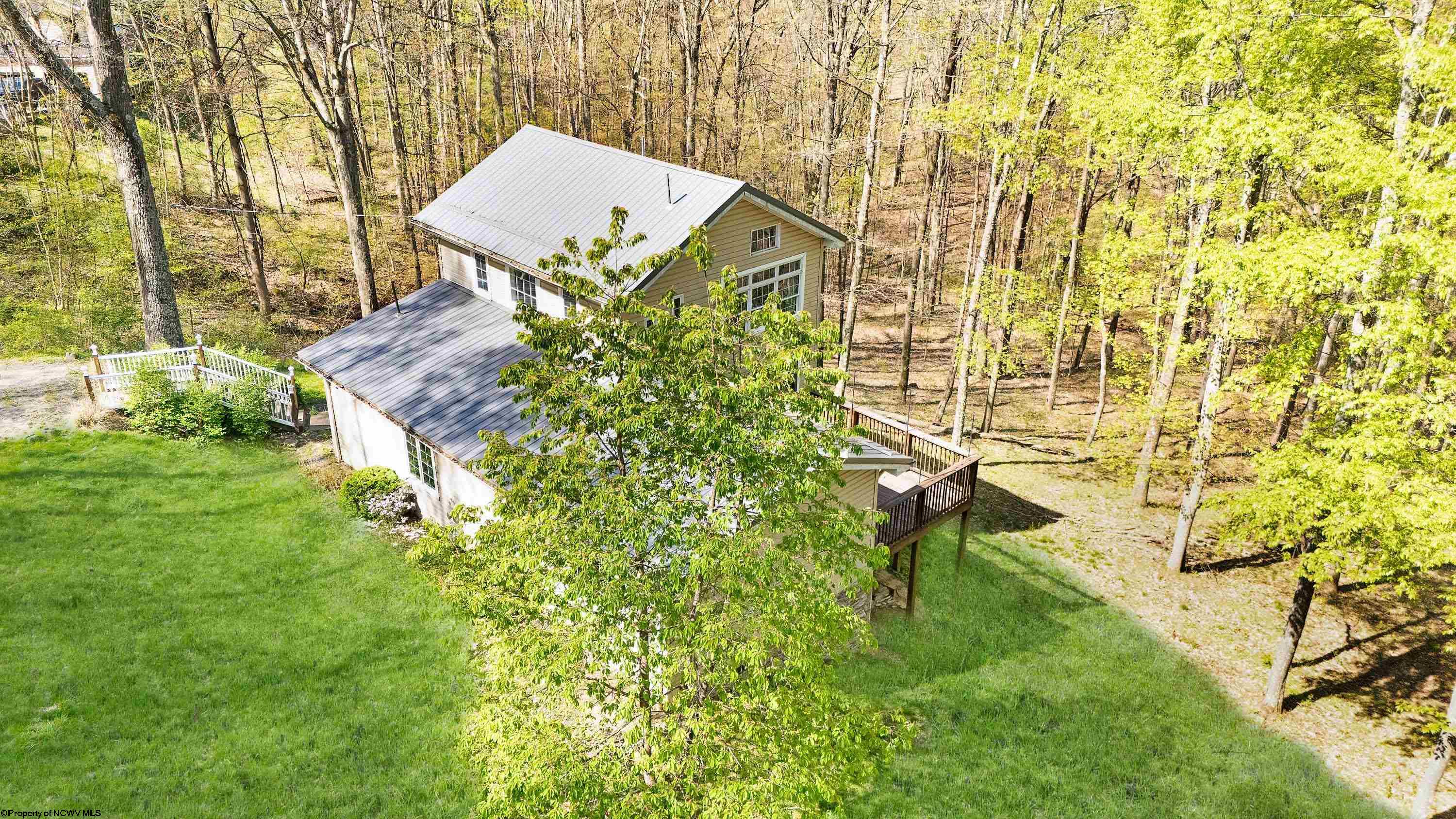 Grafton, West Virginia 26354, United States, 3 Bedrooms Bedrooms, ,3 BathroomsBathrooms,Residential,Pending,58872