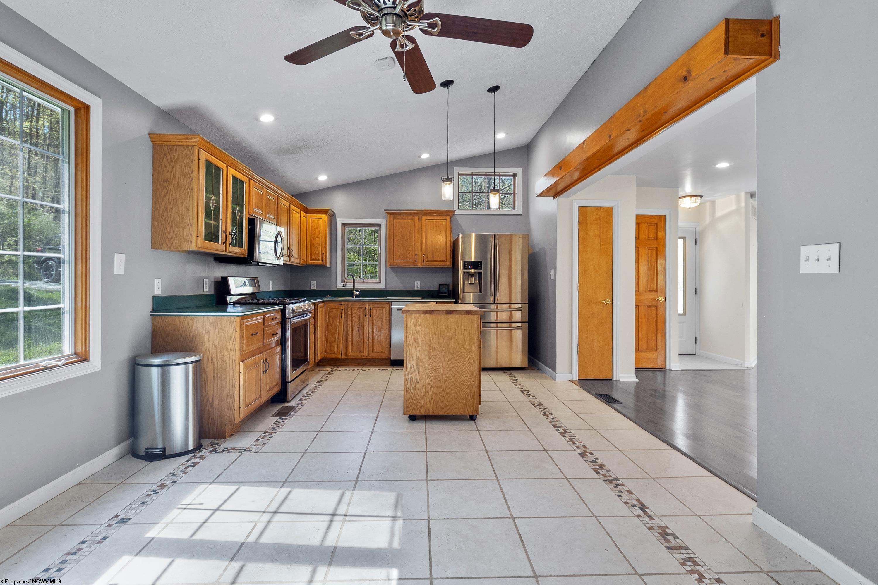 Grafton, West Virginia 26354, United States, 3 Bedrooms Bedrooms, ,3 BathroomsBathrooms,Residential,Pending,58872