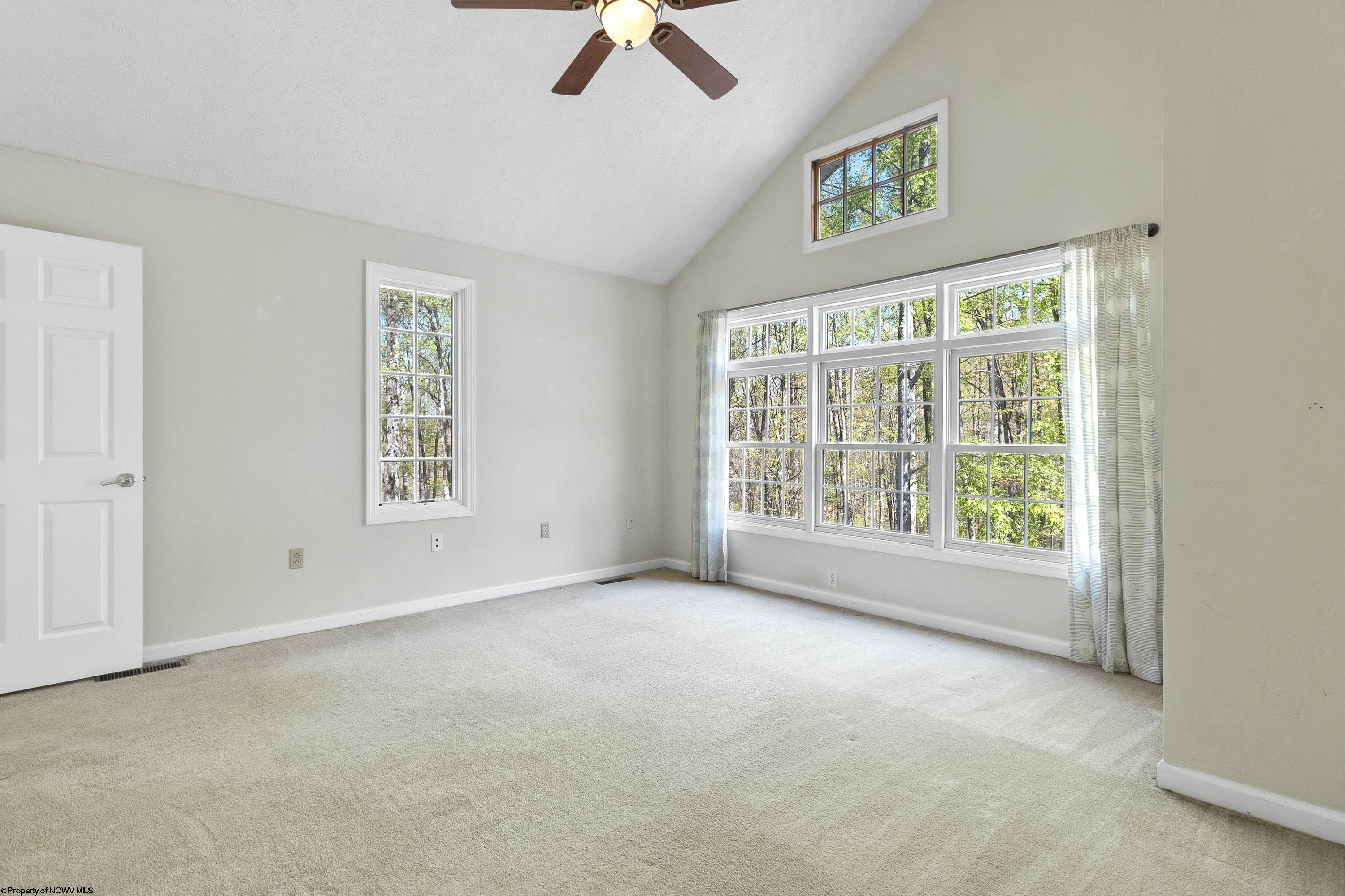 Grafton, West Virginia 26354, United States, 3 Bedrooms Bedrooms, ,3 BathroomsBathrooms,Residential,Pending,58872