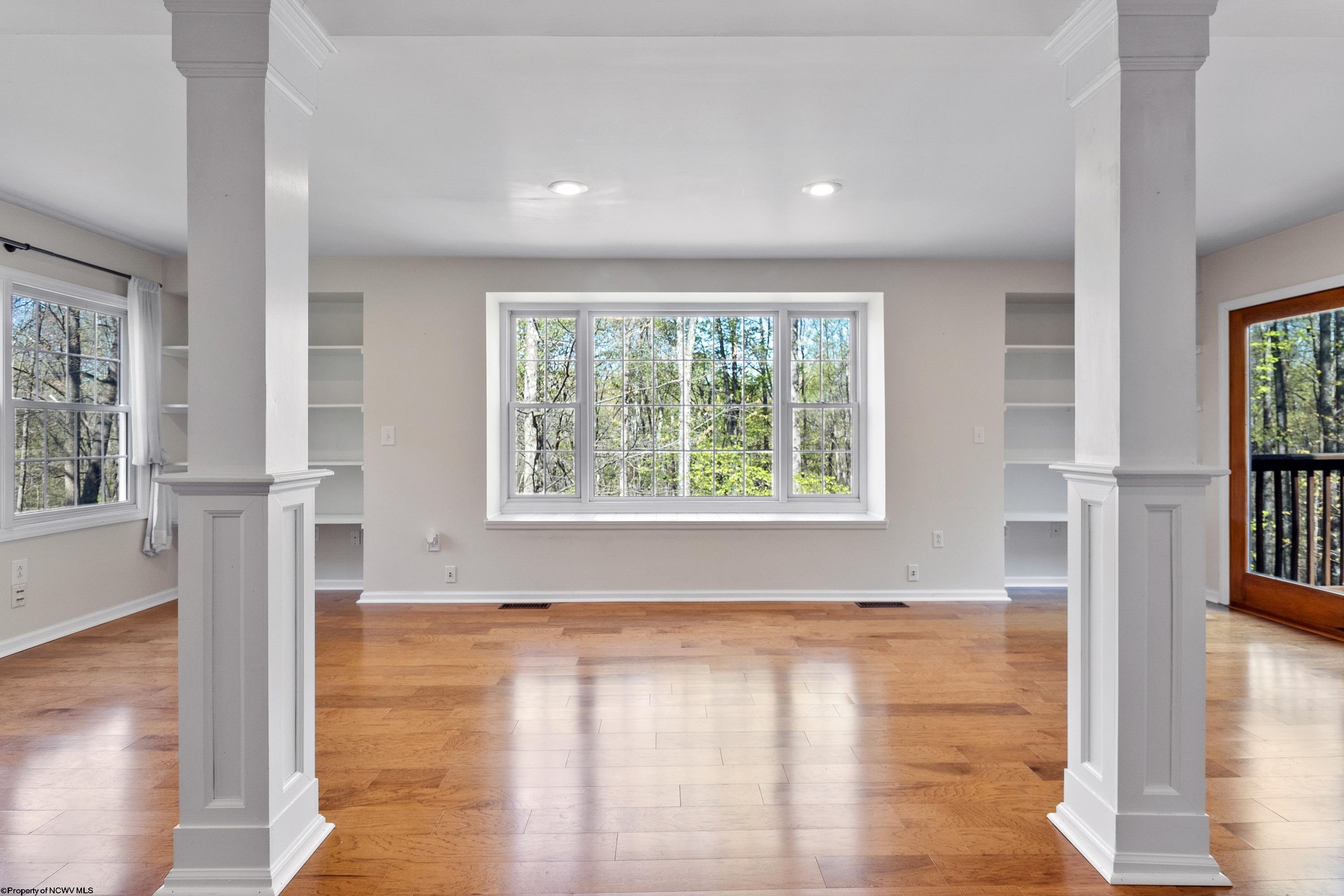 Grafton, West Virginia 26354, United States, 3 Bedrooms Bedrooms, ,3 BathroomsBathrooms,Residential,Pending,58872