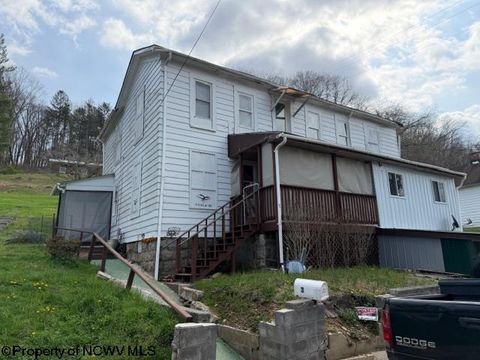 Photo of 333 S Walnut Street, Philippi, WV 26416 (MLS # 10164017)