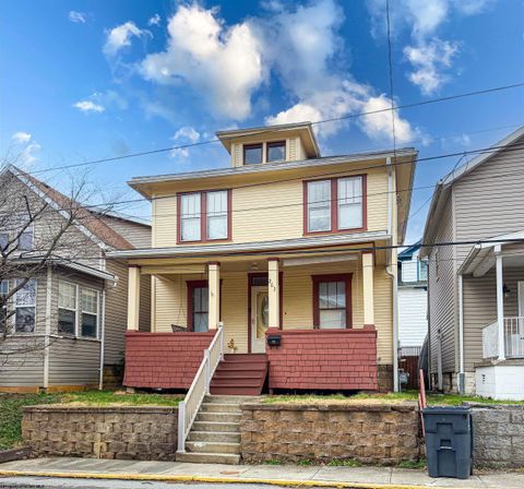 Photo of 263 Overdale Street, Morgantown, WV 26501 (MLS # 10163677)