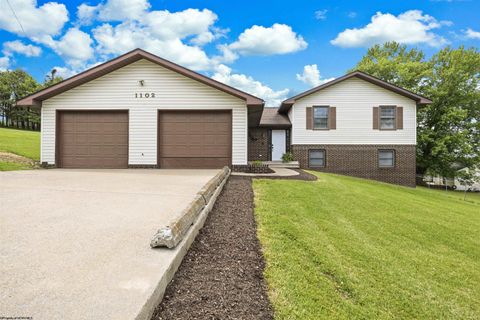 Photo of 1102 Deerfield Drive, Fairmont, WV 26554 (MLS # 10164828)