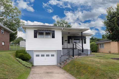 Photo of 640 Pennsylvania Avenue, Bridgeport, WV 26330 (MLS # 10160399)