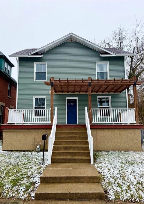 Photo of 718 Walnut Avenue, Fairmont, WV 26554 (MLS # 10163551)