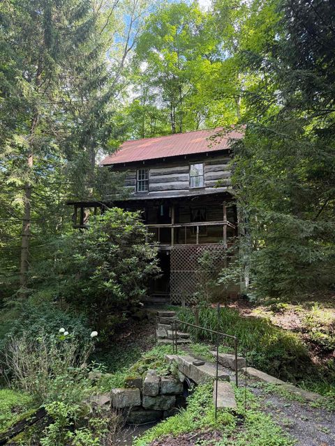 Photo of 2527 Smithtown Road, Morgantown, WV 26505 (MLS # 10165523)
