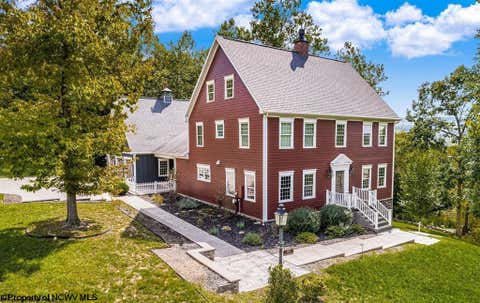 Photo for 302 Lake Crest Lane