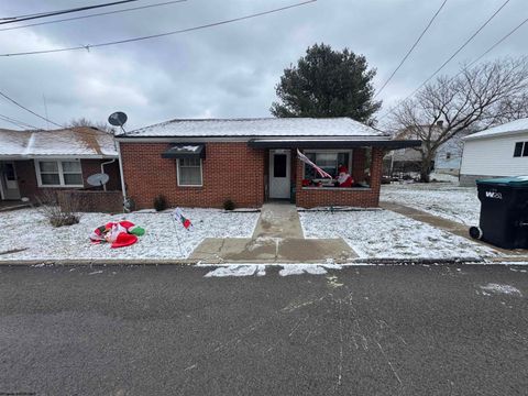 Photo of 134 Charles Street, Clarksburg, WV 26301 (MLS # 10162900)