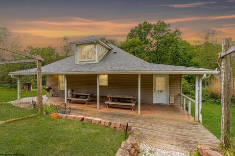 Photo of 336 Gabbertville Road, Morgantown, WV 26501 (MLS # 10161364)