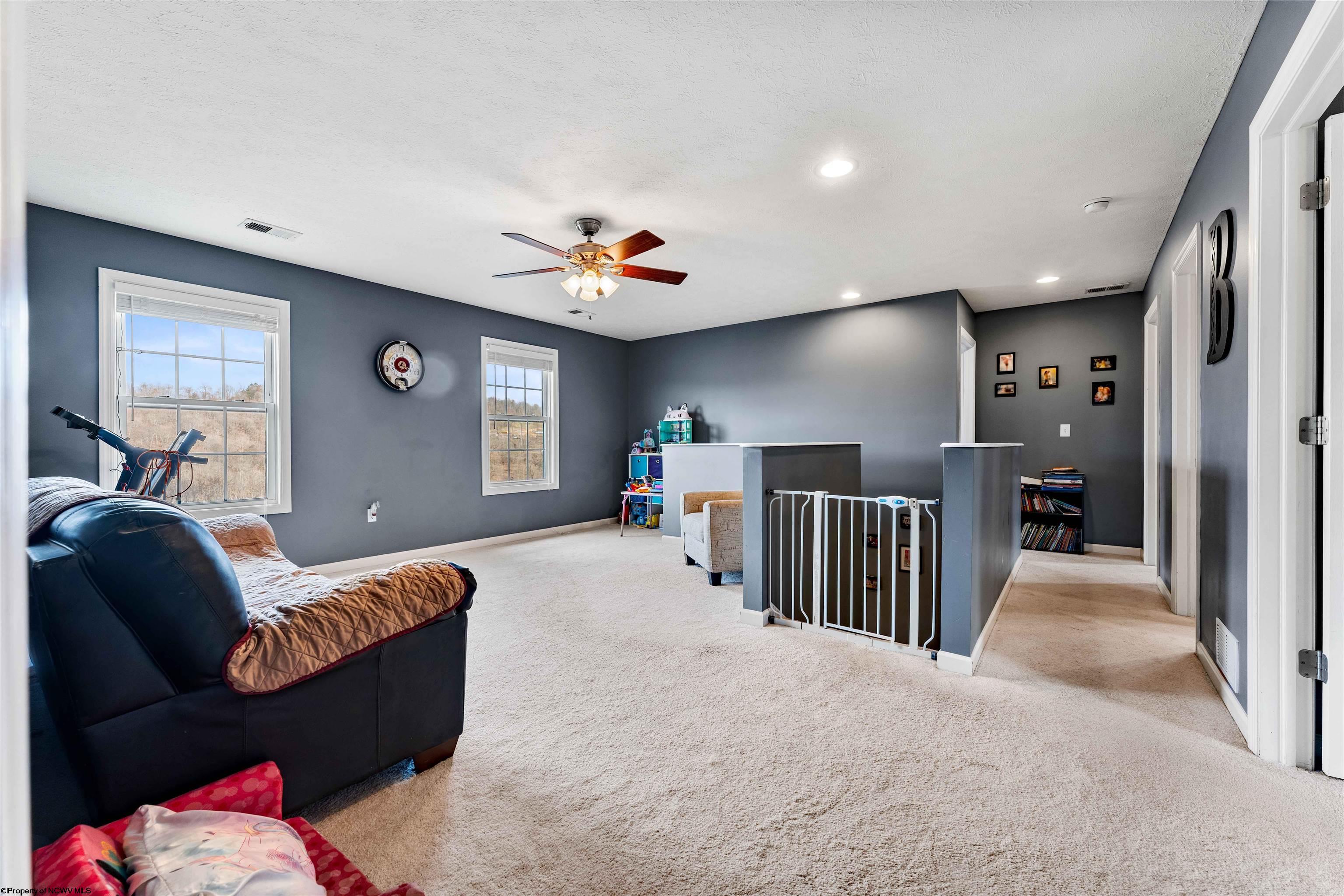 Morgantown, West Virginia 26508, United States, 4 Bedrooms Bedrooms, ,3 BathroomsBathrooms,Residential,Active,97579