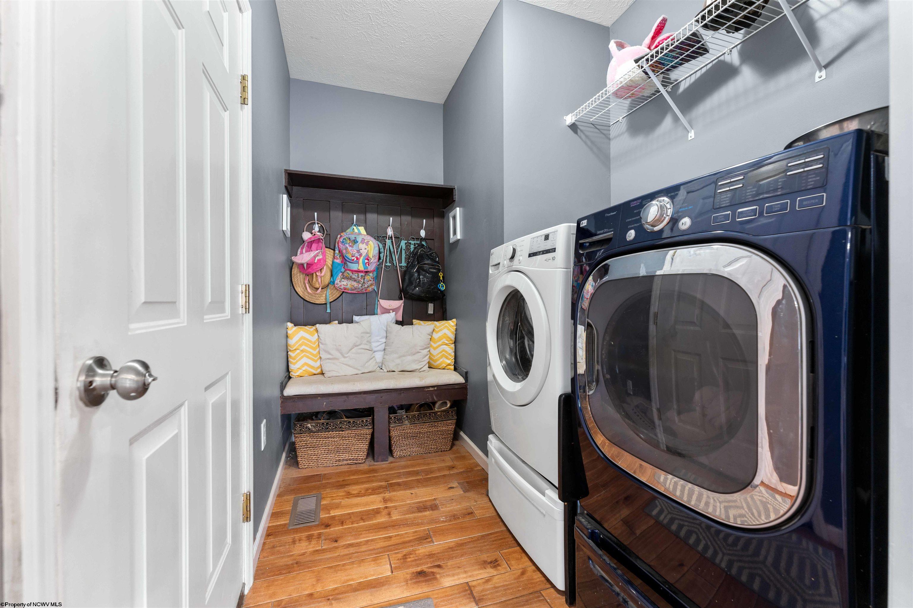 Morgantown, West Virginia 26508, United States, 4 Bedrooms Bedrooms, ,3 BathroomsBathrooms,Residential,Active,97579