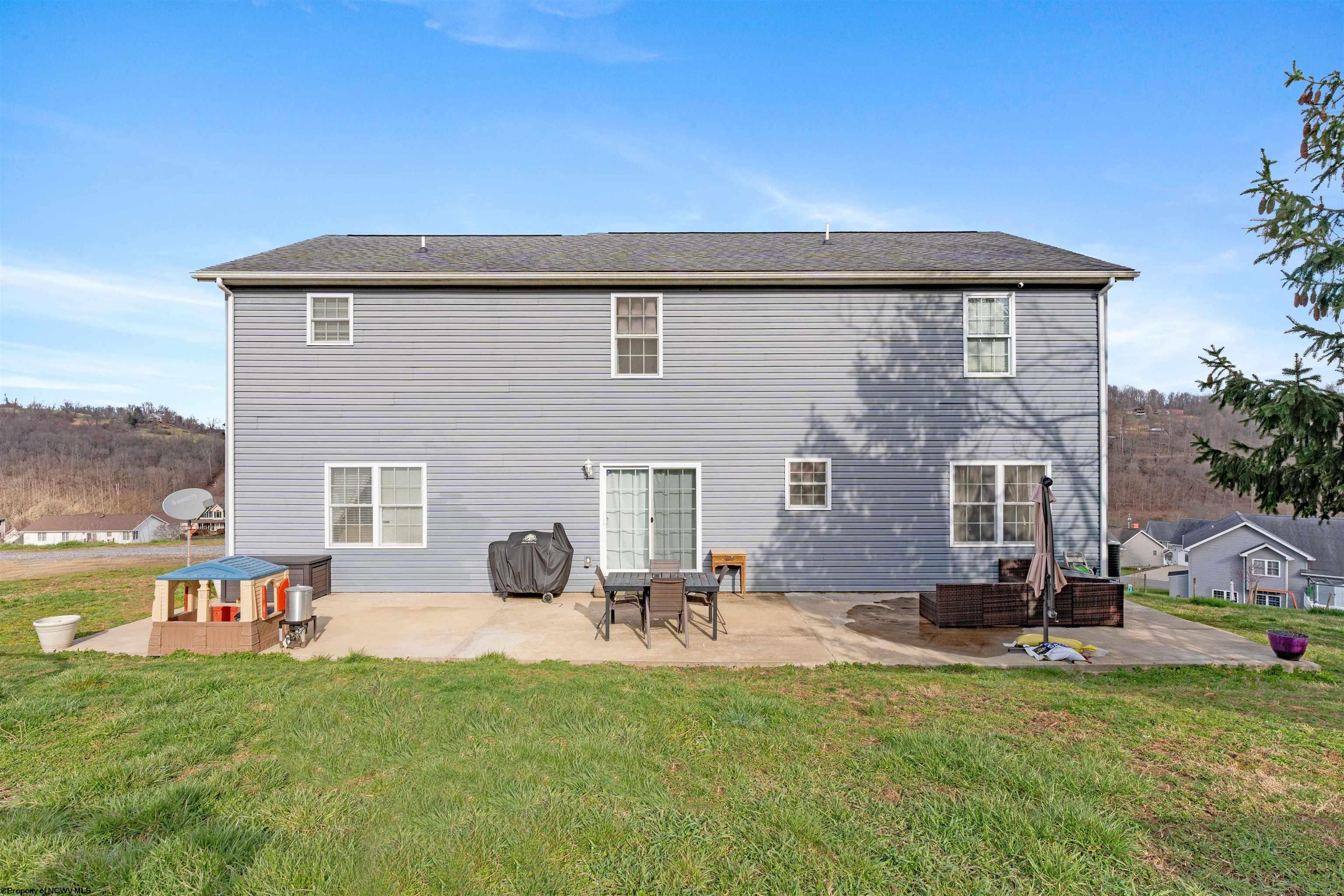 Morgantown, West Virginia 26508, United States, 4 Bedrooms Bedrooms, ,3 BathroomsBathrooms,Residential,Active,97579