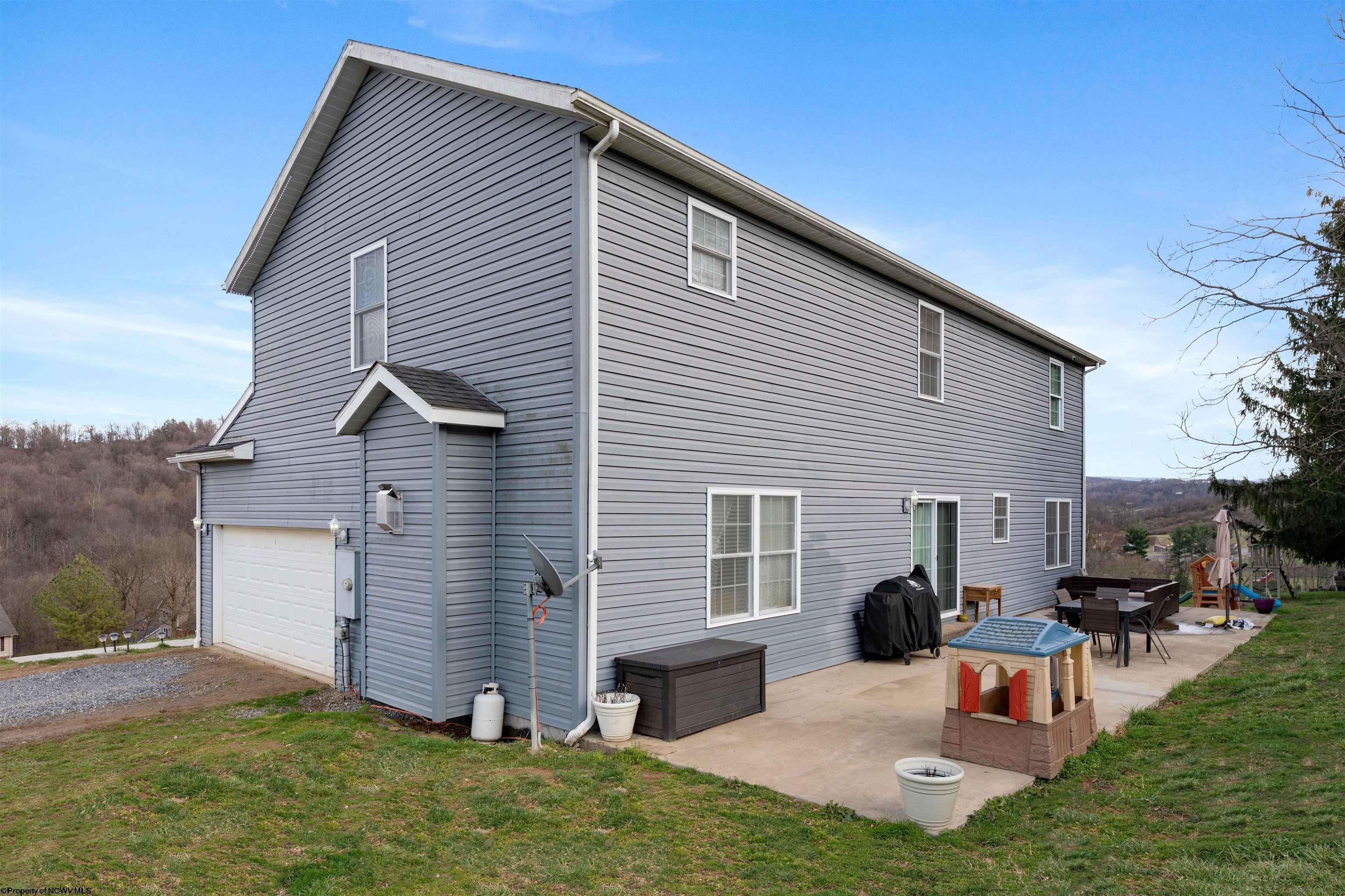 Morgantown, West Virginia 26508, United States, 4 Bedrooms Bedrooms, ,3 BathroomsBathrooms,Residential,Active,97579