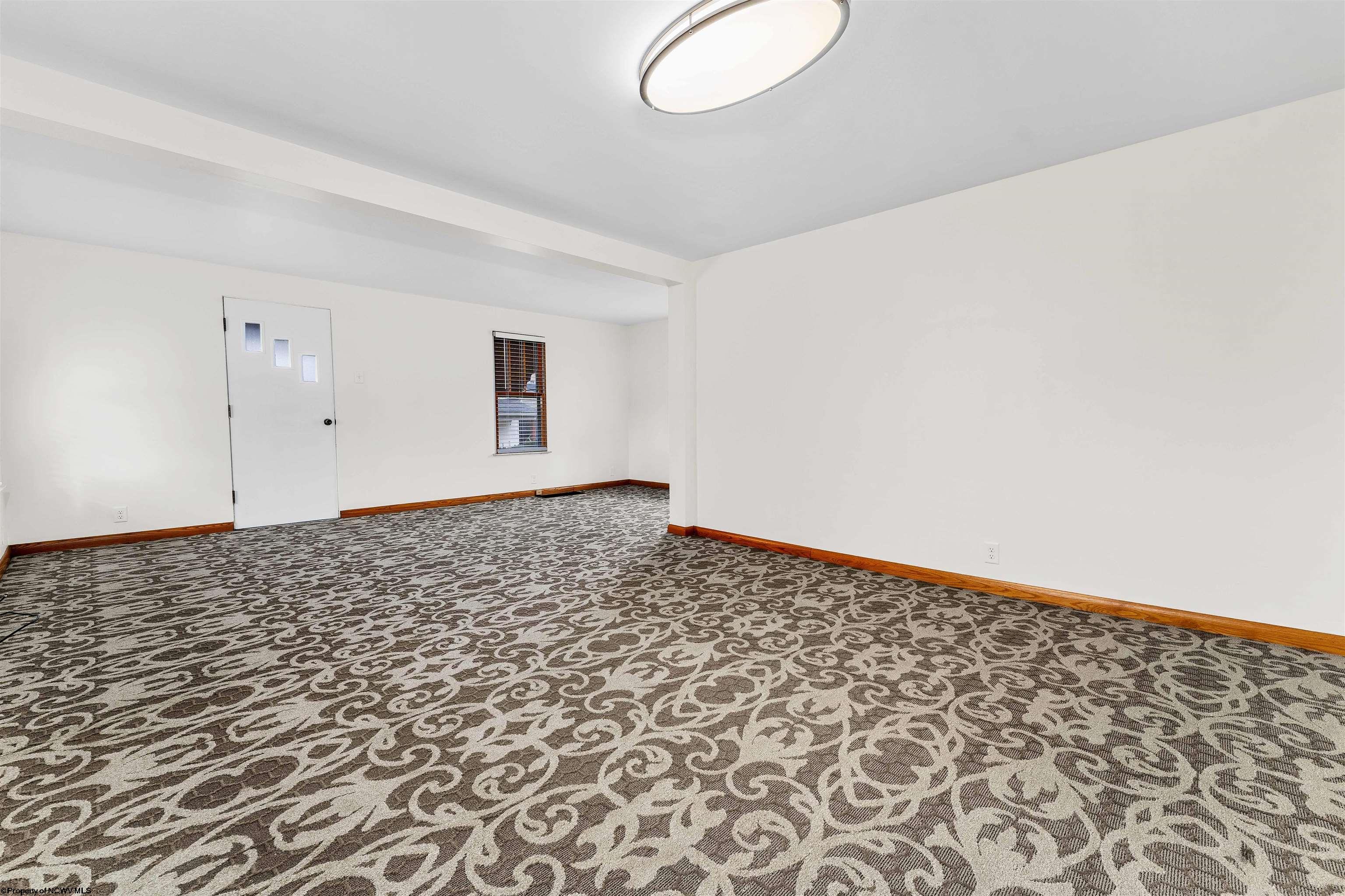 Uniontown, Pennsylvania 15401, United States, 3 Bedrooms Bedrooms, ,2 BathroomsBathrooms,Residential,Pending,64626