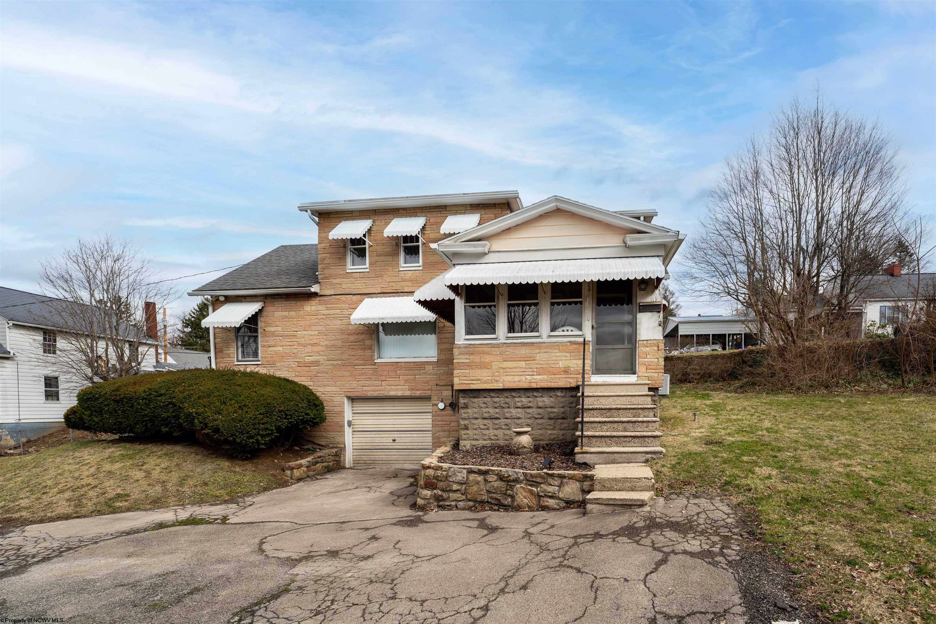 Uniontown, Pennsylvania 15401, United States, 3 Bedrooms Bedrooms, ,2 BathroomsBathrooms,Residential,Pending,64626