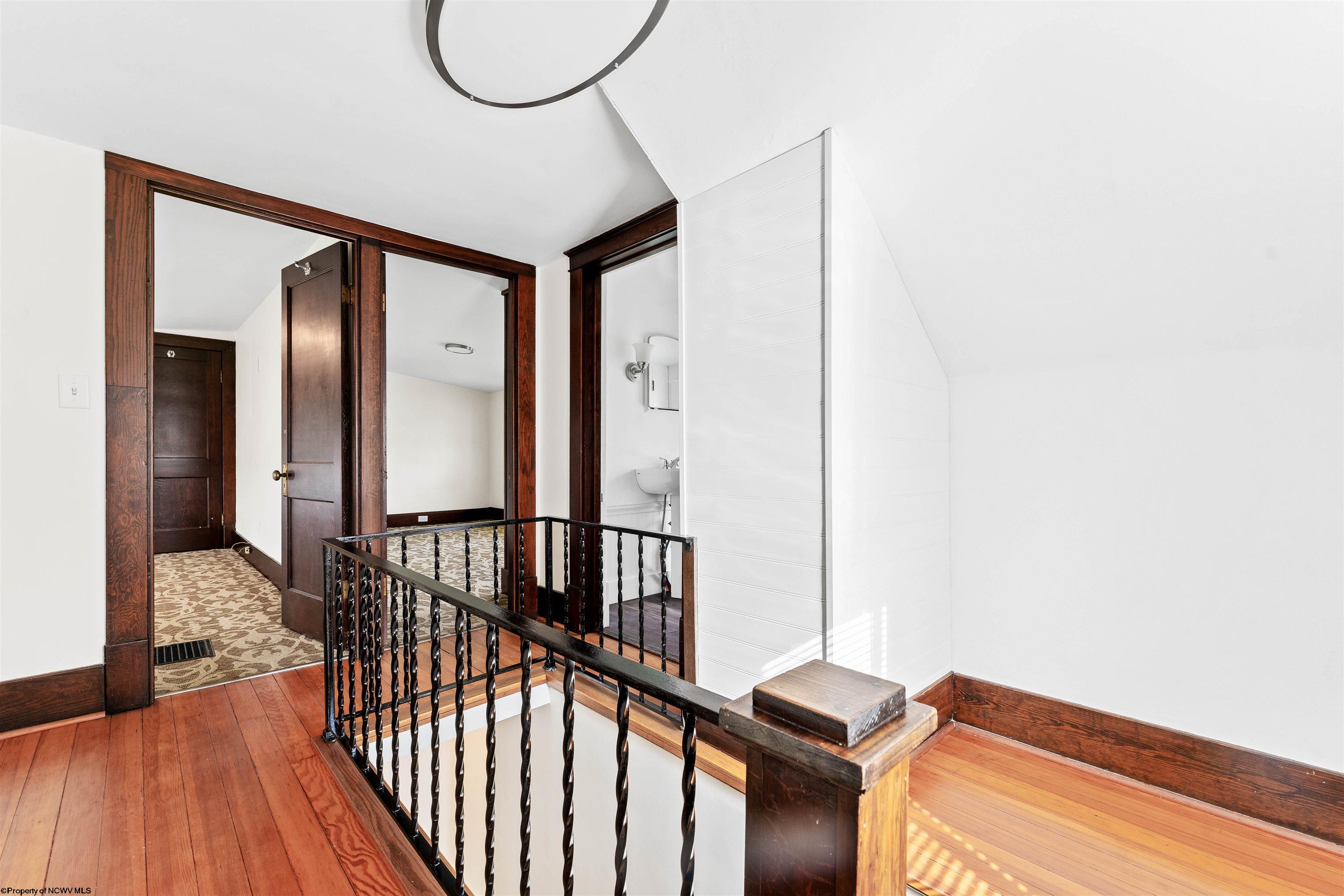 Uniontown, Pennsylvania 15401, United States, 3 Bedrooms Bedrooms, ,2 BathroomsBathrooms,Residential,Pending,64626