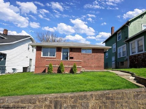 Photo of 108 Bellview Avenue, Fairmont, WV 26554 (MLS # 10163741)