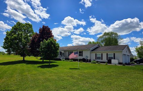 Photo of 431 Pine Circle, Reedsville, WV 26547 (MLS # 10164958)